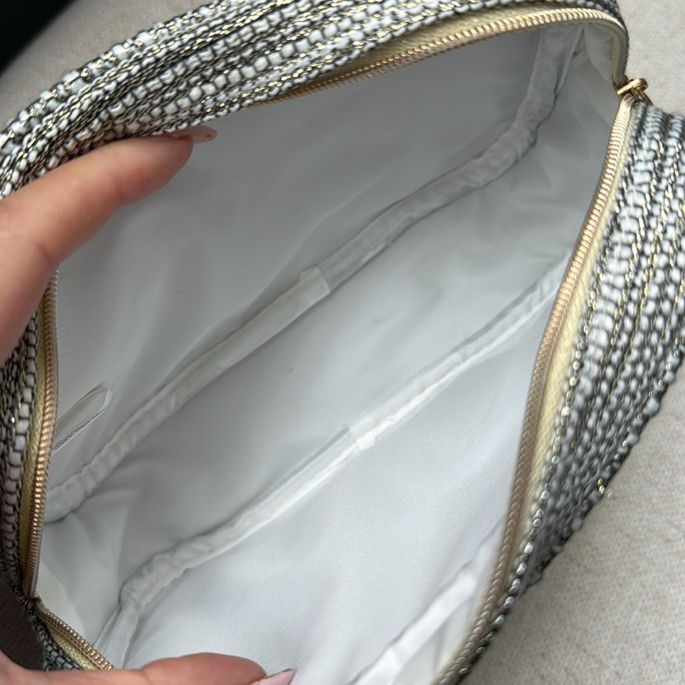 Chanel Cosmetic Pouch Zippered White and Gray - Picture 4 of 4